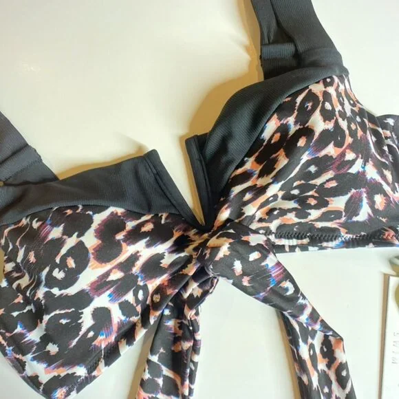 NWT SANCTUARY Animal Print Women's Bikini Top, size Medium - Picture 3 of 8